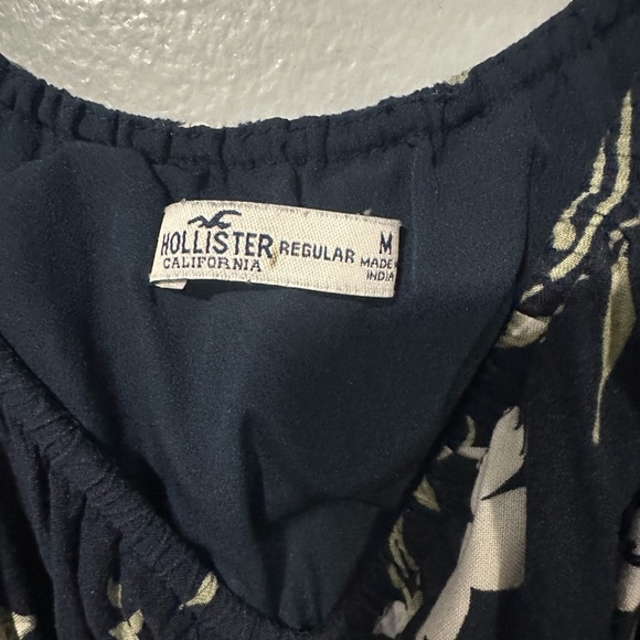 Hollister Blue Puff Sleeve Ruched Blouse - Picture 3 of 3